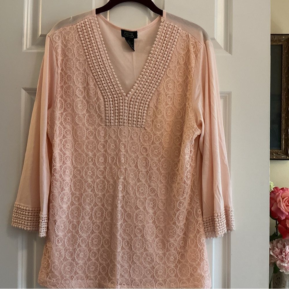 EUC. Shannon Ford New York Brand Pink Lace Women Top with Long Sleeves XL